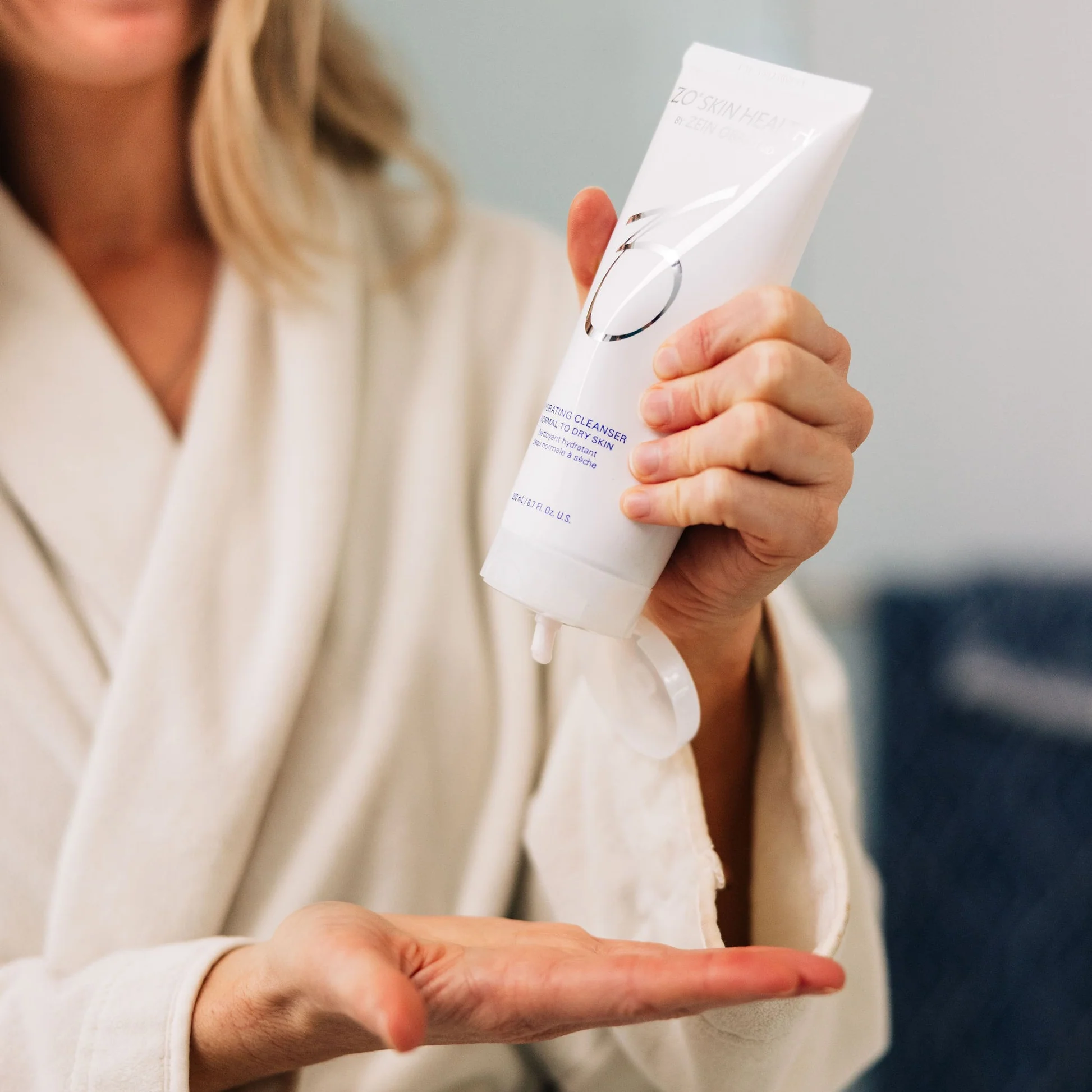 ZO - Hydrating Cleanser - Image 3